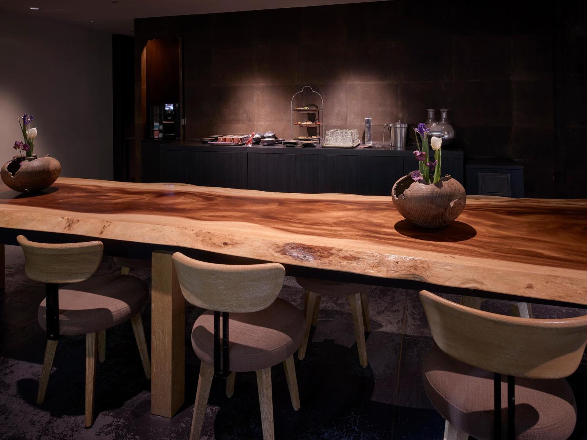 Hotel The Celestine Kyoto Gion Exterior photo The lounge at the airport